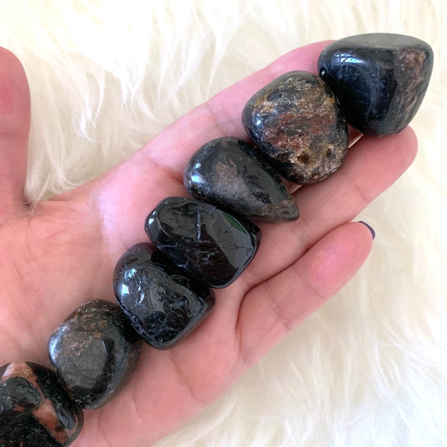 Black Tourmaline Tumbled Stone | Yatzuri