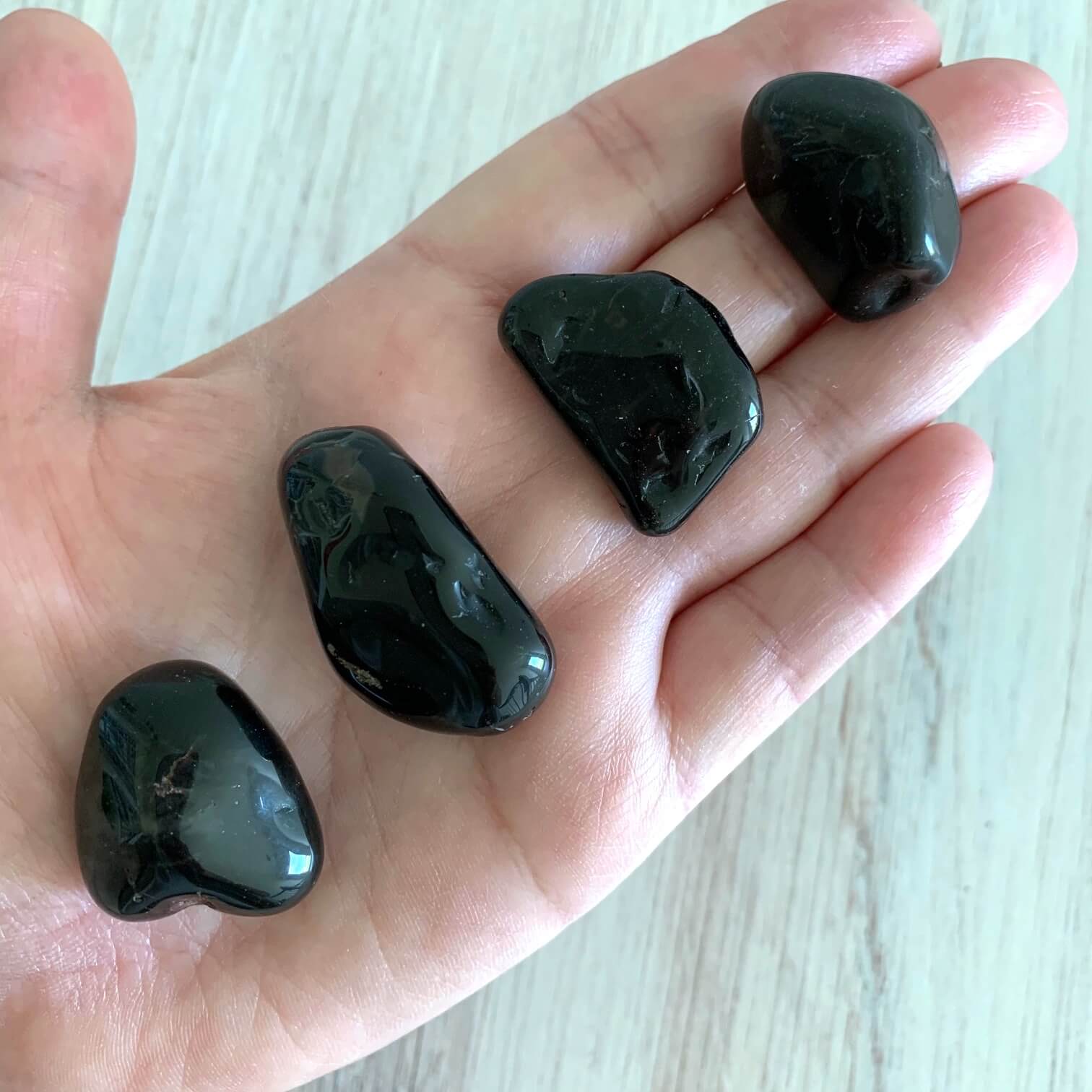 Black Onyx Tumbled Stone Yatzuri