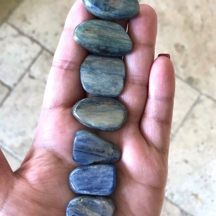 Blue Kyanite Tumbled Stone Yatzuri